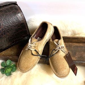 NWT Uwezo Handmade Calf Hair Desert Oxford Shoe